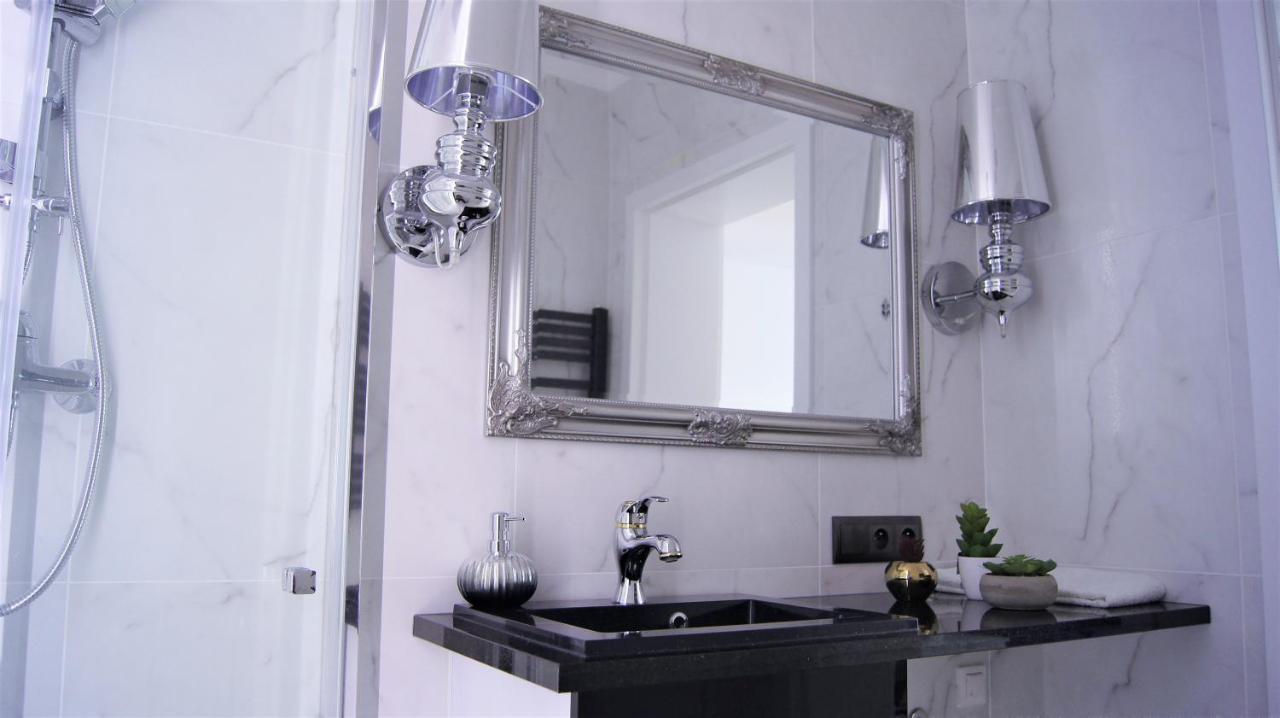 Przestronny Apartament Contento- Wroclaw Centrum Appartement Buitenkant foto